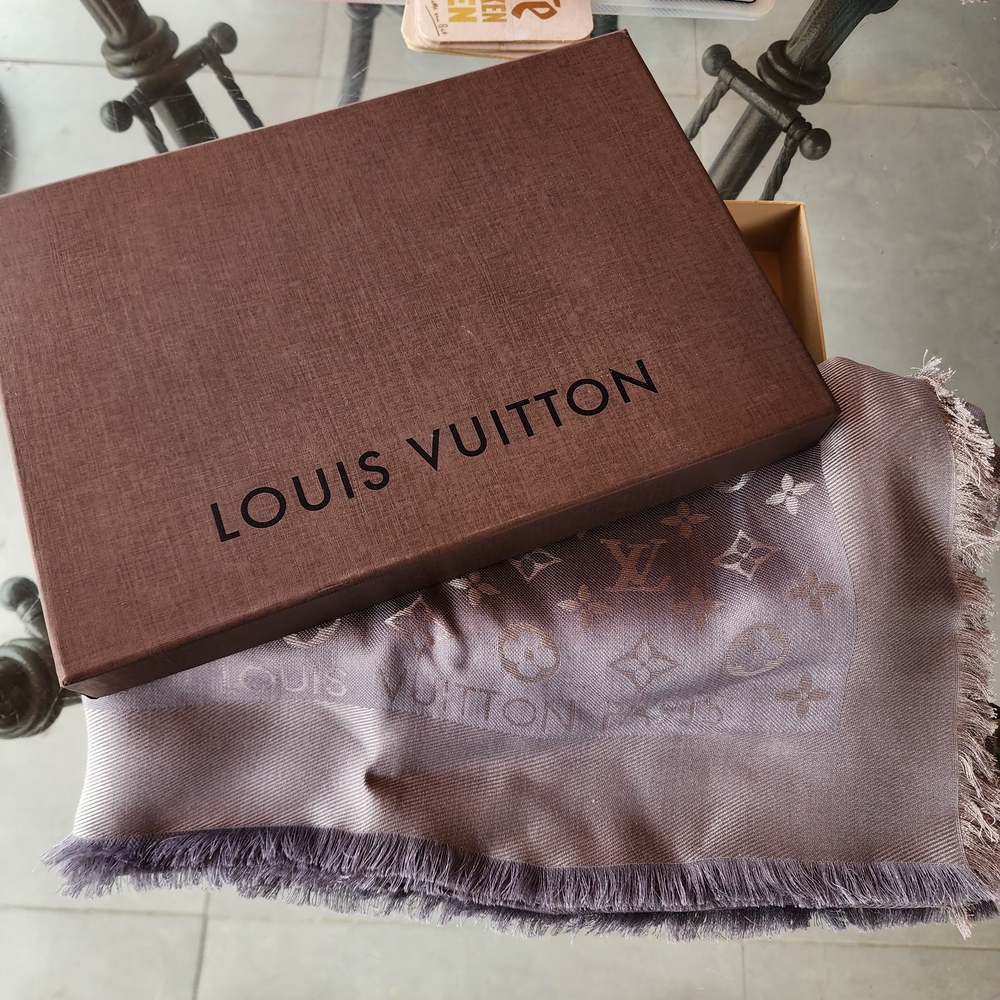 Louis Vuitton Purple Scarf with Box